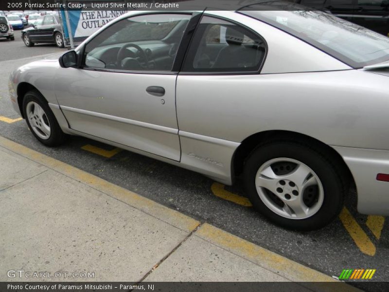 Liquid Silver Metallic / Graphite 2005 Pontiac Sunfire Coupe