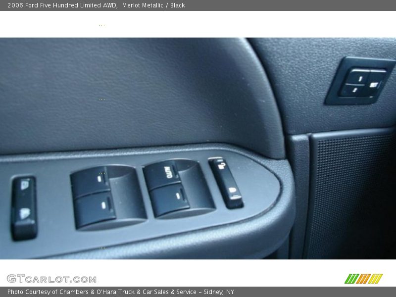 Merlot Metallic / Black 2006 Ford Five Hundred Limited AWD