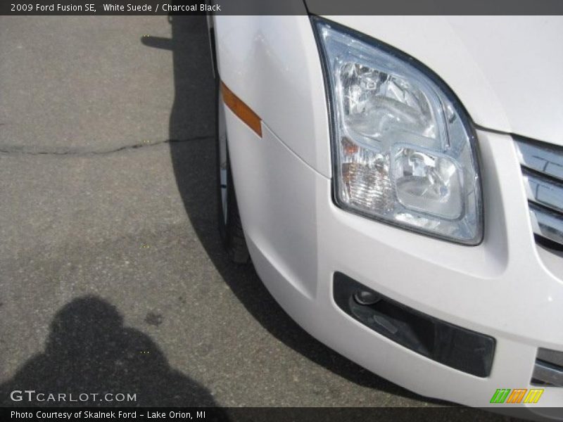 White Suede / Charcoal Black 2009 Ford Fusion SE