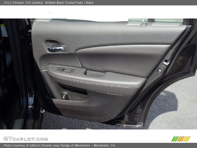 Brilliant Black Crystal Pearl / Black 2011 Chrysler 200 Limited