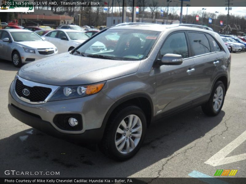 Front 3/4 View of 2011 Sorento LX V6 AWD