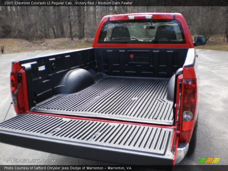 Victory Red / Medium Dark Pewter 2005 Chevrolet Colorado LS Regular Cab