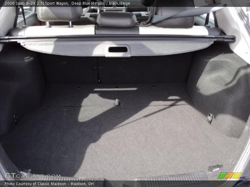  2006 9-2X 2.5i Sport Wagon Trunk