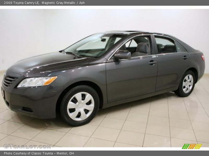 Magnetic Gray Metallic / Ash 2009 Toyota Camry LE