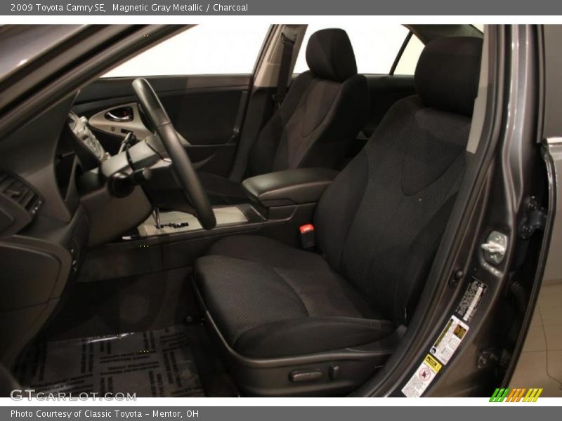 Magnetic Gray Metallic / Charcoal 2009 Toyota Camry SE