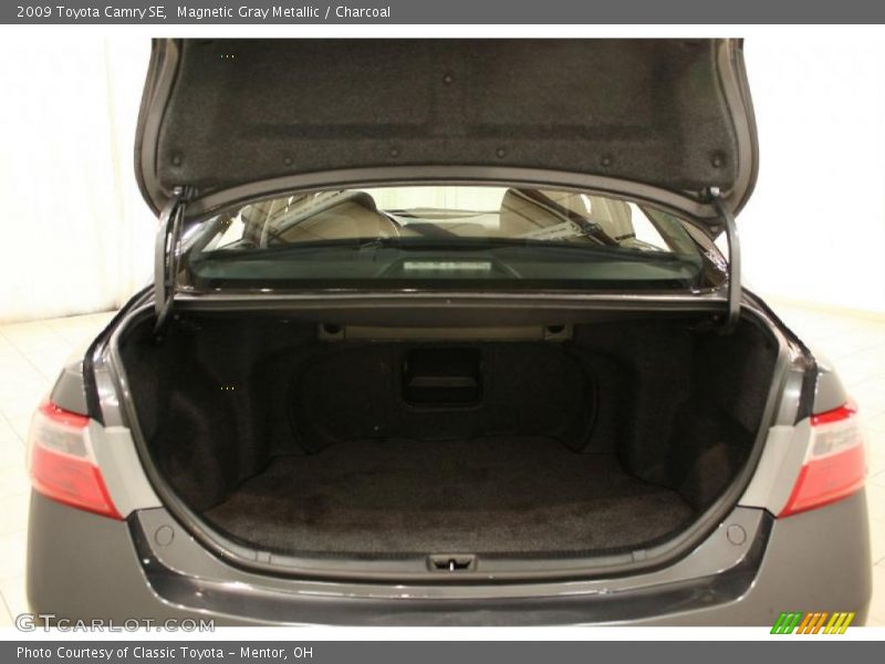 Magnetic Gray Metallic / Charcoal 2009 Toyota Camry SE