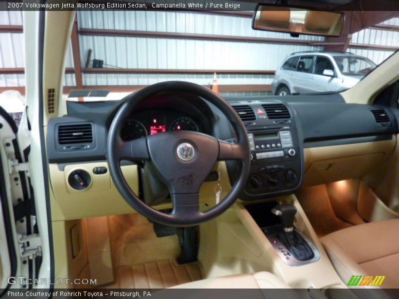 Campanella White / Pure Beige 2007 Volkswagen Jetta Wolfsburg Edition Sedan