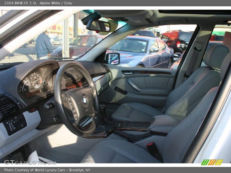 Alpine White / Grey 2004 BMW X5 3.0i