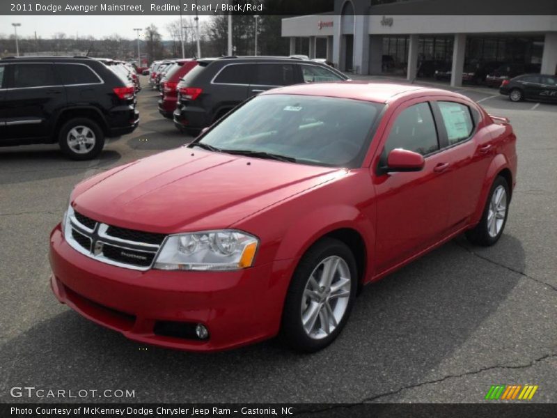 Front 3/4 View of 2011 Avenger Mainstreet