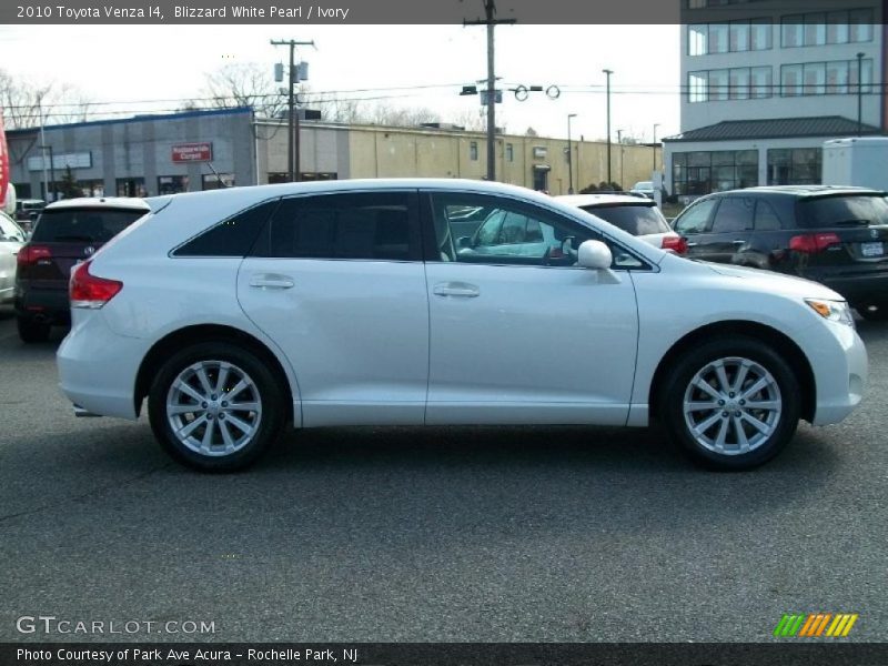 Blizzard White Pearl / Ivory 2010 Toyota Venza I4