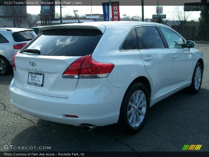 Blizzard White Pearl / Ivory 2010 Toyota Venza I4