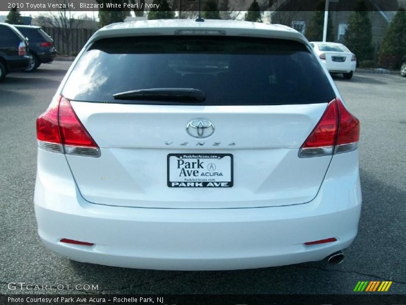 Blizzard White Pearl / Ivory 2010 Toyota Venza I4