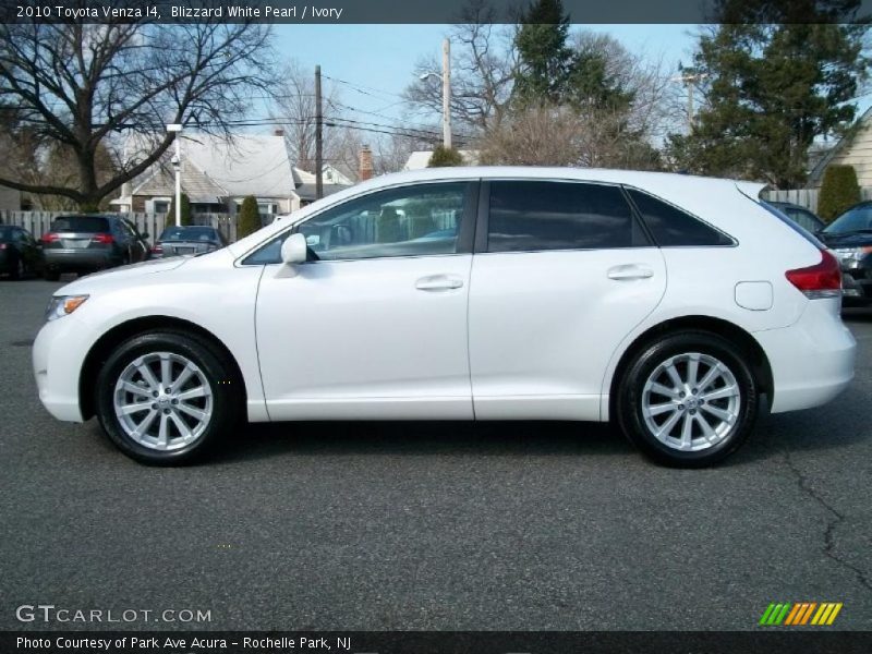 Blizzard White Pearl / Ivory 2010 Toyota Venza I4