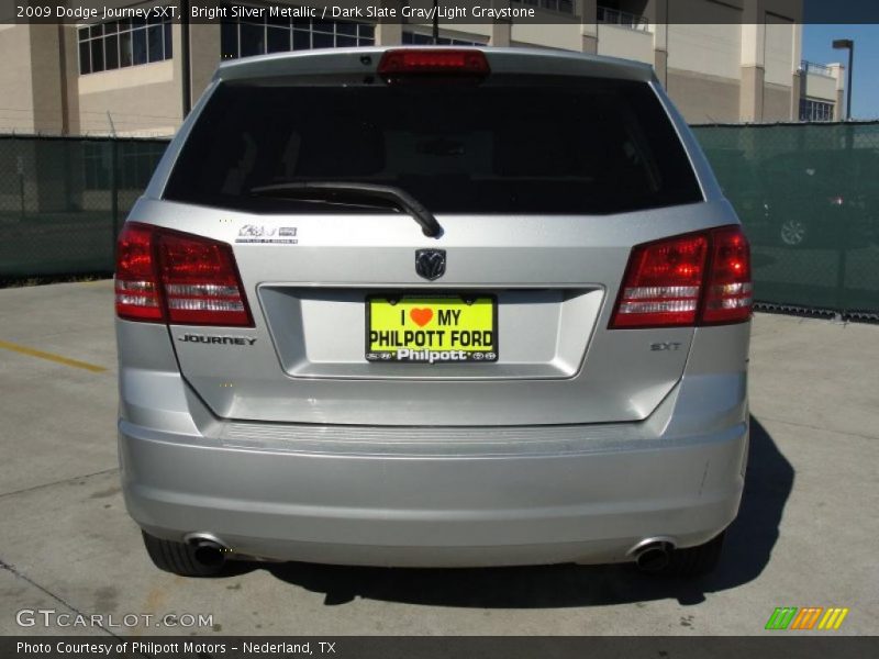 Bright Silver Metallic / Dark Slate Gray/Light Graystone 2009 Dodge Journey SXT