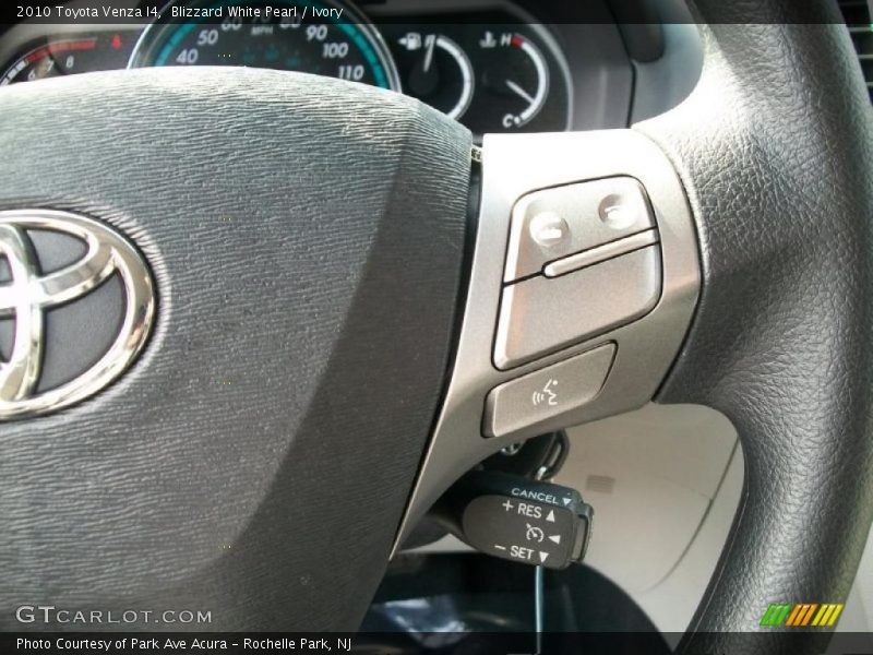 Blizzard White Pearl / Ivory 2010 Toyota Venza I4