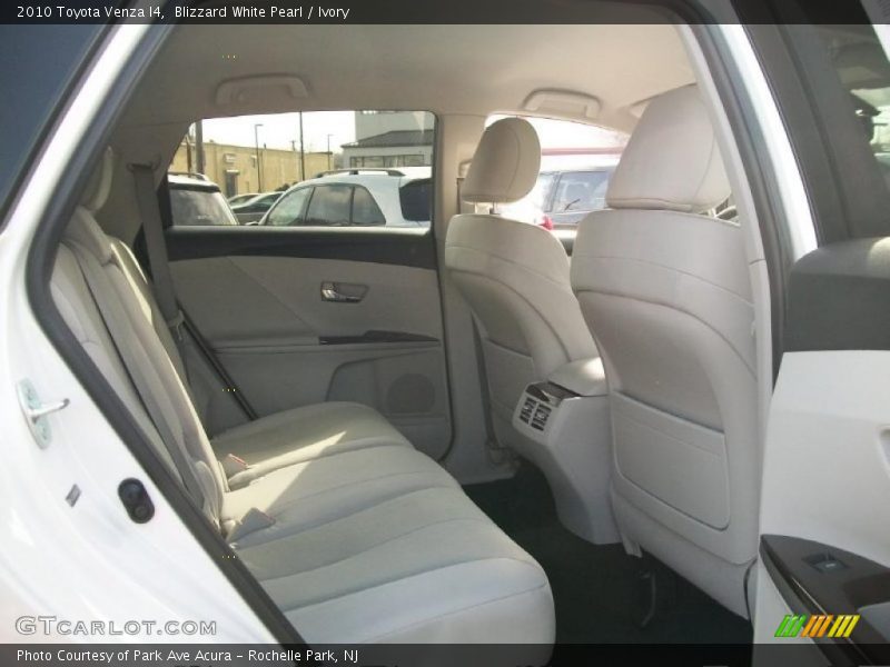  2010 Venza I4 Ivory Interior