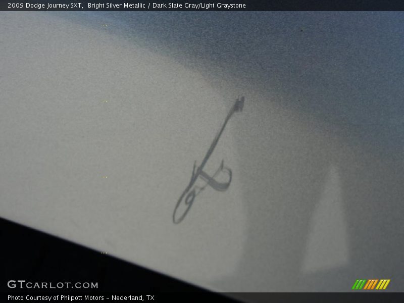 Bright Silver Metallic / Dark Slate Gray/Light Graystone 2009 Dodge Journey SXT