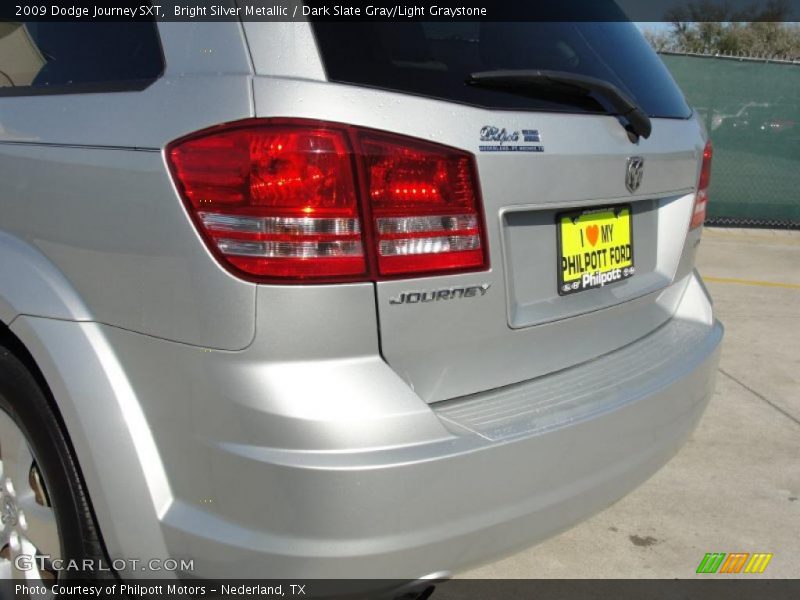 Bright Silver Metallic / Dark Slate Gray/Light Graystone 2009 Dodge Journey SXT