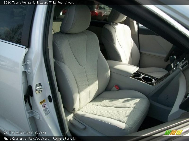  2010 Venza I4 Ivory Interior