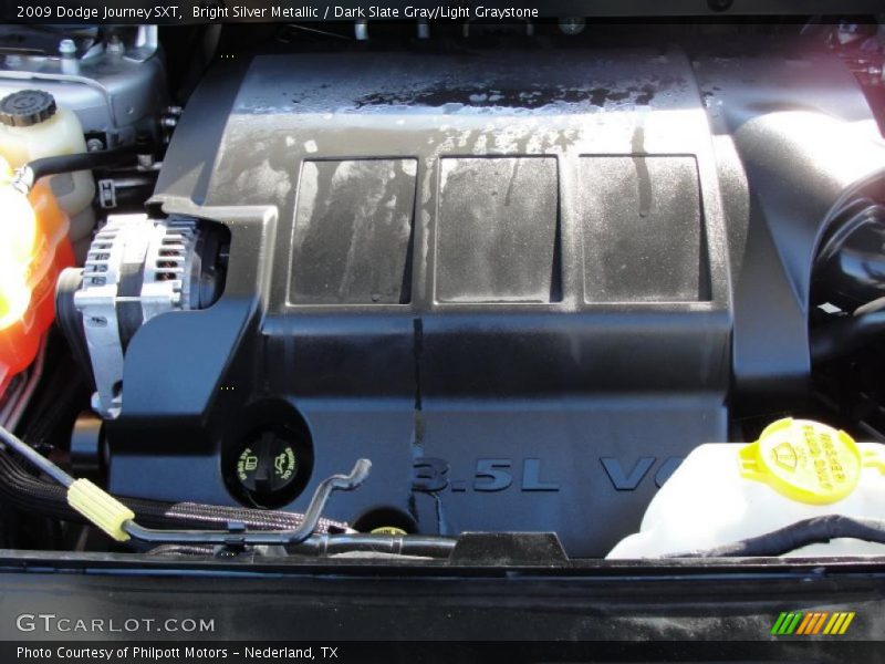 Bright Silver Metallic / Dark Slate Gray/Light Graystone 2009 Dodge Journey SXT