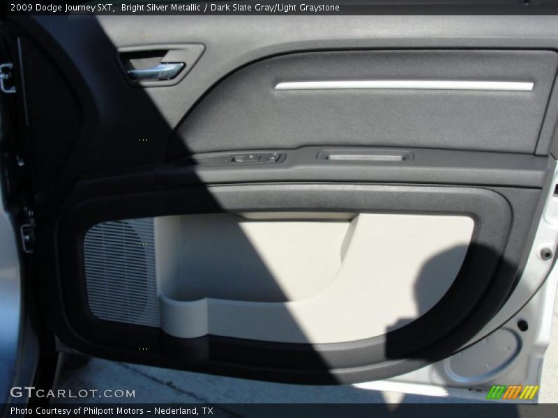 Bright Silver Metallic / Dark Slate Gray/Light Graystone 2009 Dodge Journey SXT