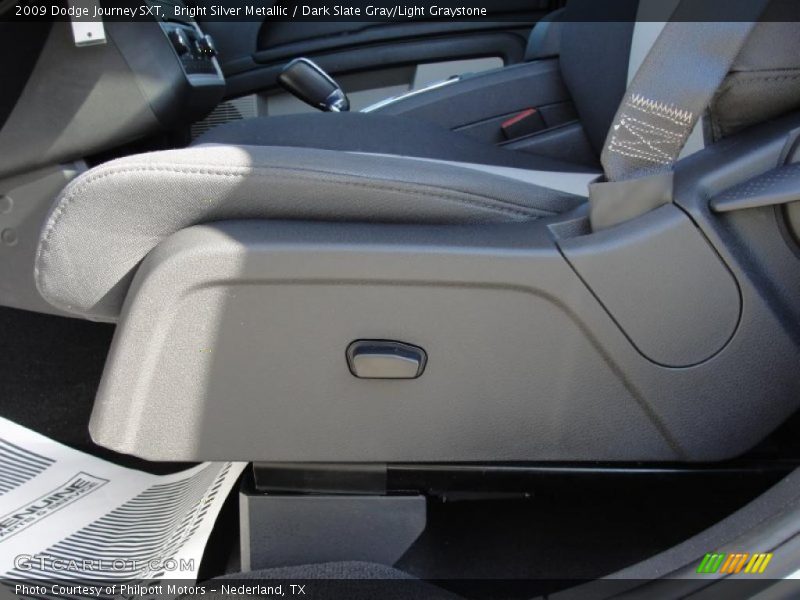 Bright Silver Metallic / Dark Slate Gray/Light Graystone 2009 Dodge Journey SXT