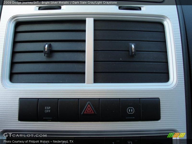 Bright Silver Metallic / Dark Slate Gray/Light Graystone 2009 Dodge Journey SXT
