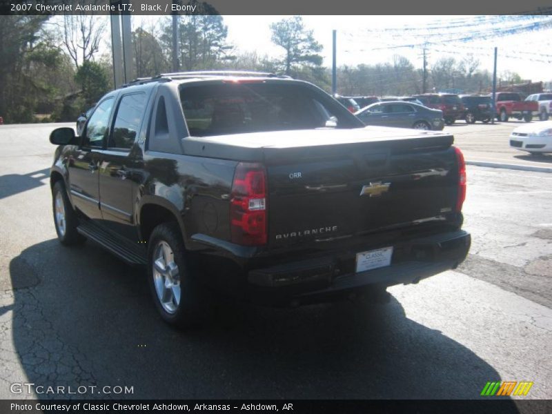 Black / Ebony 2007 Chevrolet Avalanche LTZ