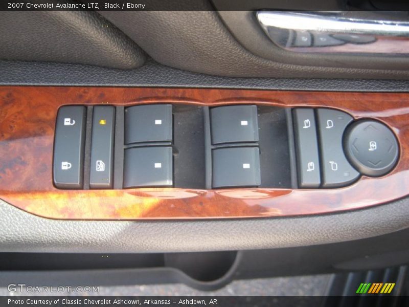 Black / Ebony 2007 Chevrolet Avalanche LTZ