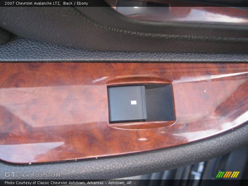 Black / Ebony 2007 Chevrolet Avalanche LTZ