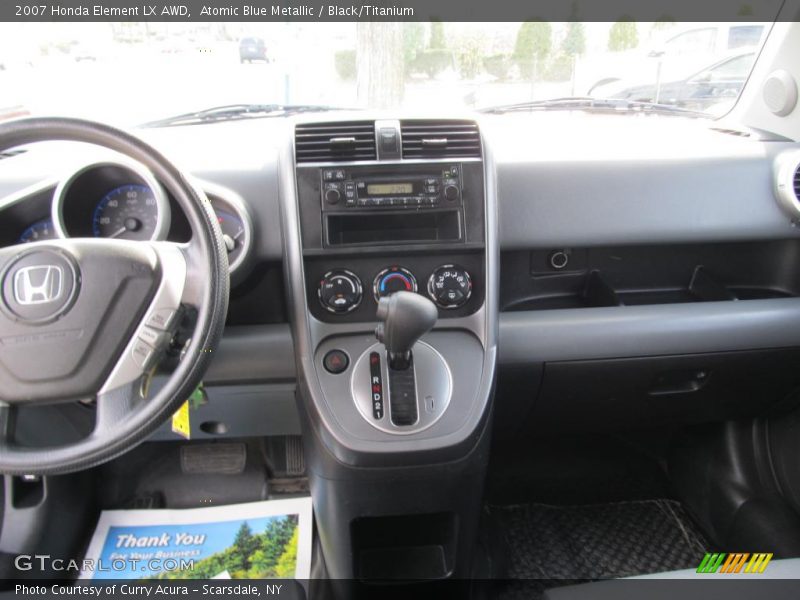 Dashboard of 2007 Element LX AWD