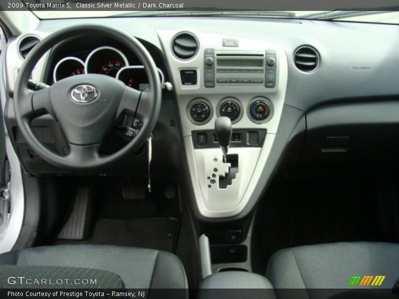 Dashboard of 2009 Matrix S