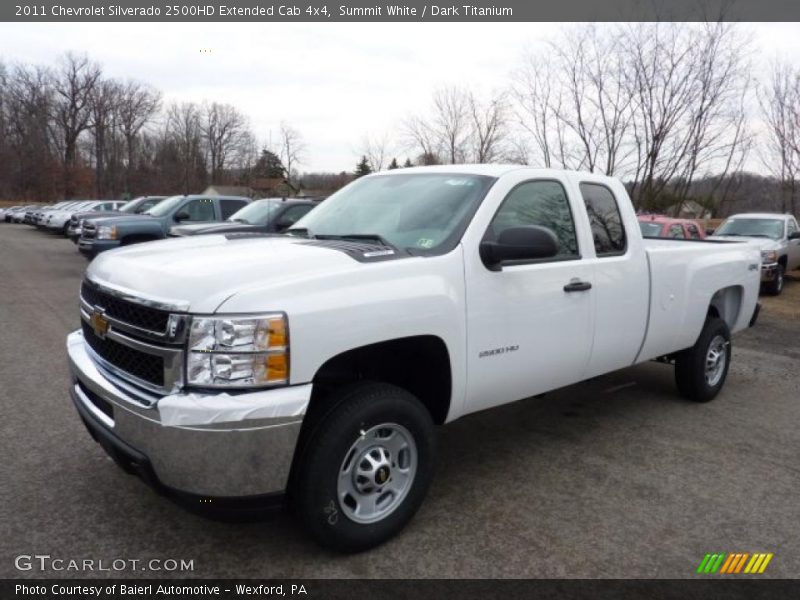 Front 3/4 View of 2011 Silverado 2500HD Extended Cab 4x4