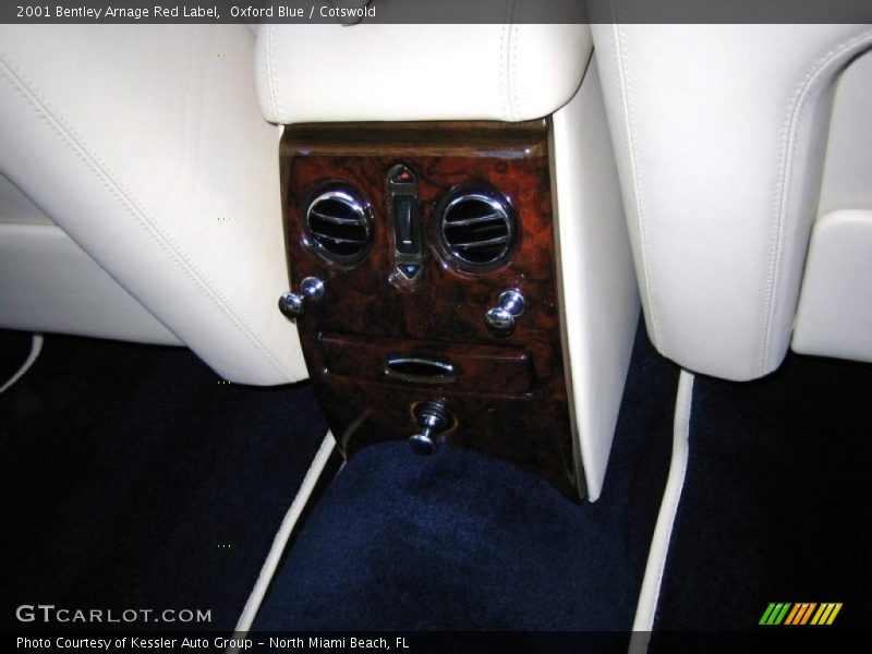 Controls of 2001 Arnage Red Label