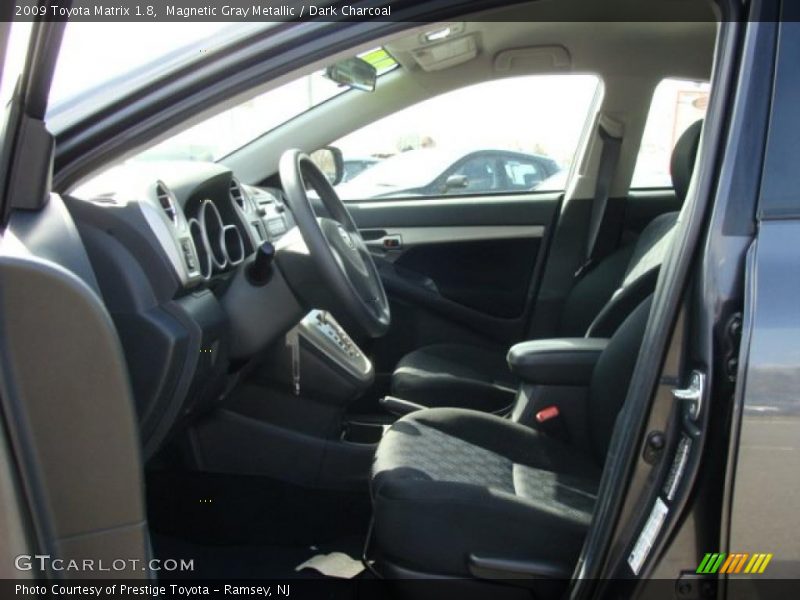 Magnetic Gray Metallic / Dark Charcoal 2009 Toyota Matrix 1.8
