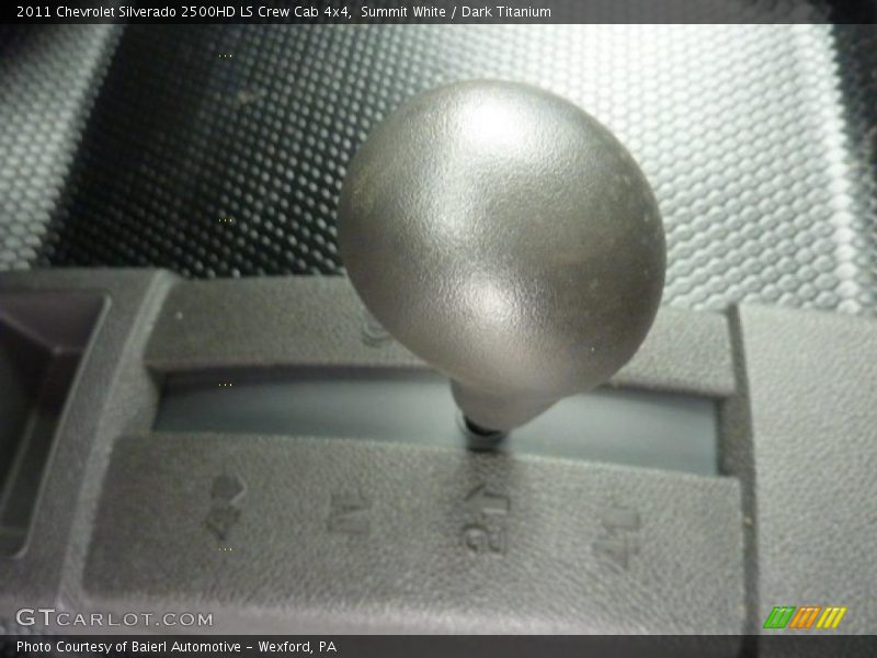 Summit White / Dark Titanium 2011 Chevrolet Silverado 2500HD LS Crew Cab 4x4
