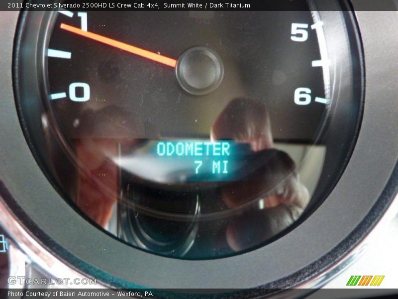 Summit White / Dark Titanium 2011 Chevrolet Silverado 2500HD LS Crew Cab 4x4
