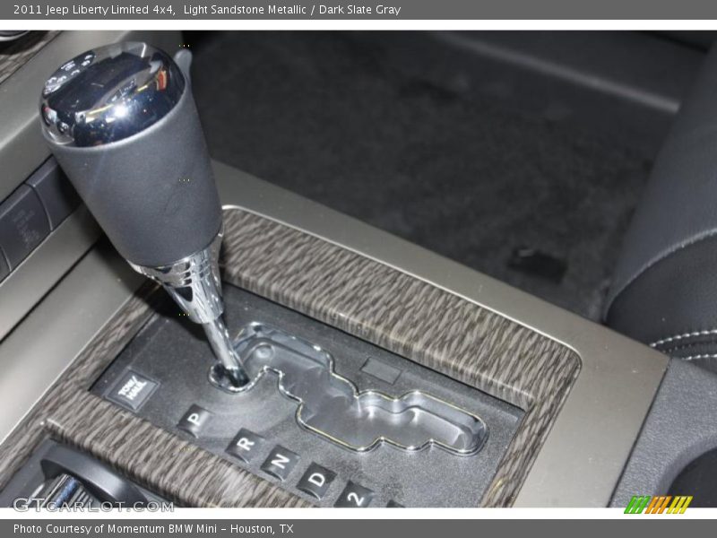  2011 Liberty Limited 4x4 4 Speed Automatic Shifter
