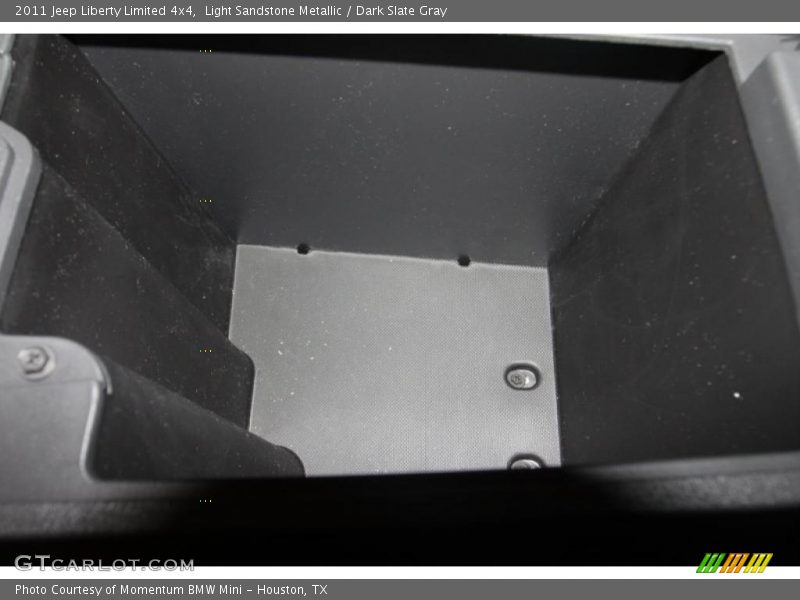 Light Sandstone Metallic / Dark Slate Gray 2011 Jeep Liberty Limited 4x4