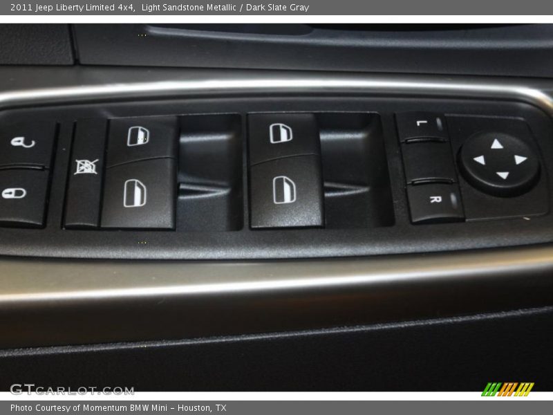 Controls of 2011 Liberty Limited 4x4