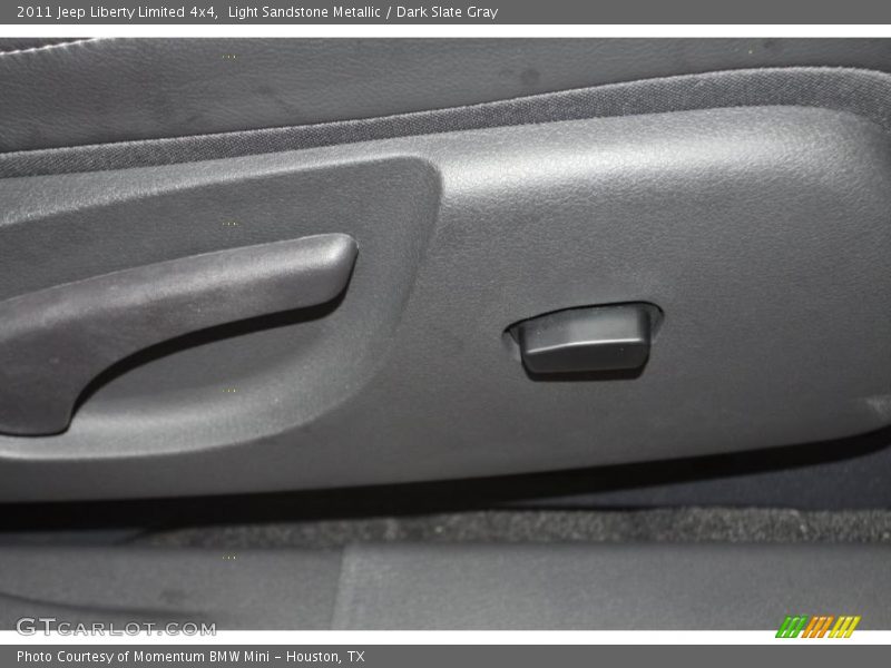 Light Sandstone Metallic / Dark Slate Gray 2011 Jeep Liberty Limited 4x4