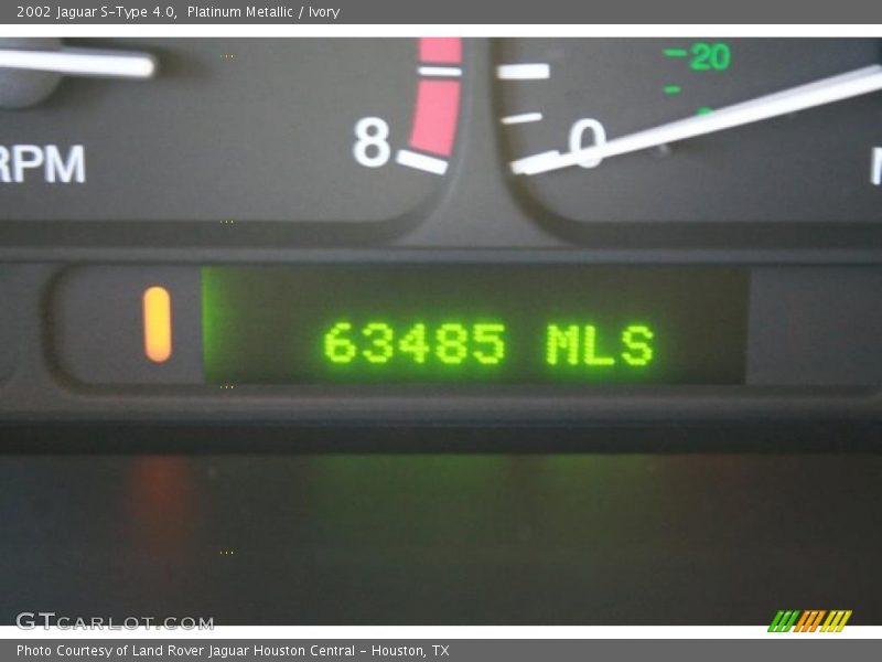 Platinum Metallic / Ivory 2002 Jaguar S-Type 4.0