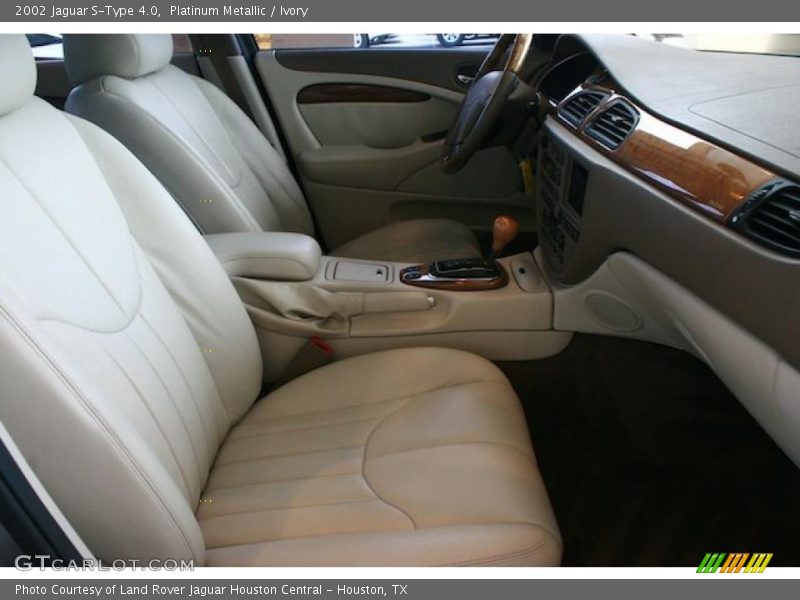 Platinum Metallic / Ivory 2002 Jaguar S-Type 4.0