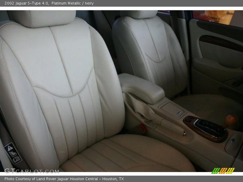 Platinum Metallic / Ivory 2002 Jaguar S-Type 4.0