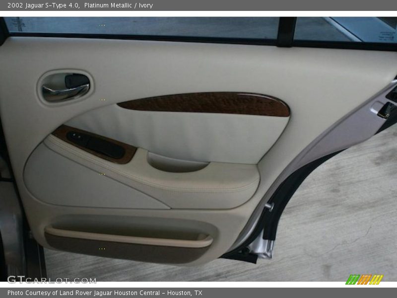 Platinum Metallic / Ivory 2002 Jaguar S-Type 4.0
