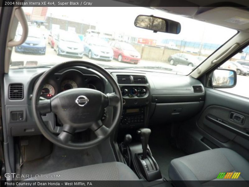 Super Black / Gray 2004 Nissan Xterra XE 4x4
