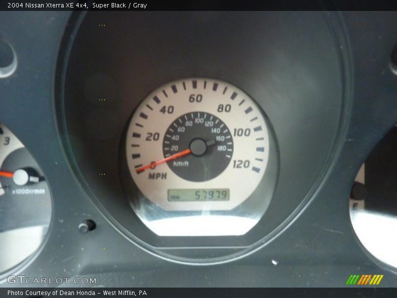 Super Black / Gray 2004 Nissan Xterra XE 4x4
