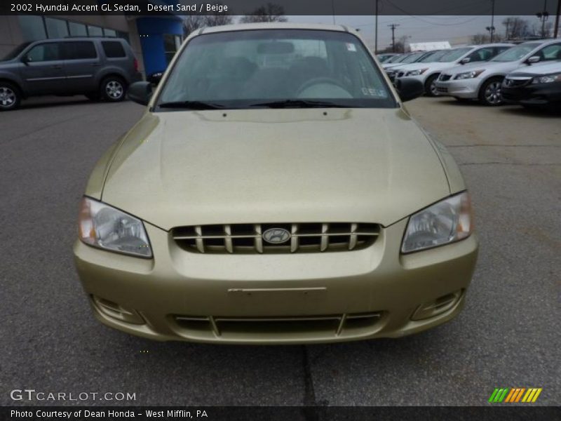 Desert Sand / Beige 2002 Hyundai Accent GL Sedan