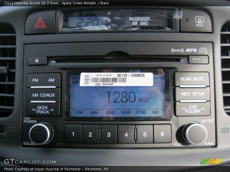 Controls of 2011 Accent GS 3 Door