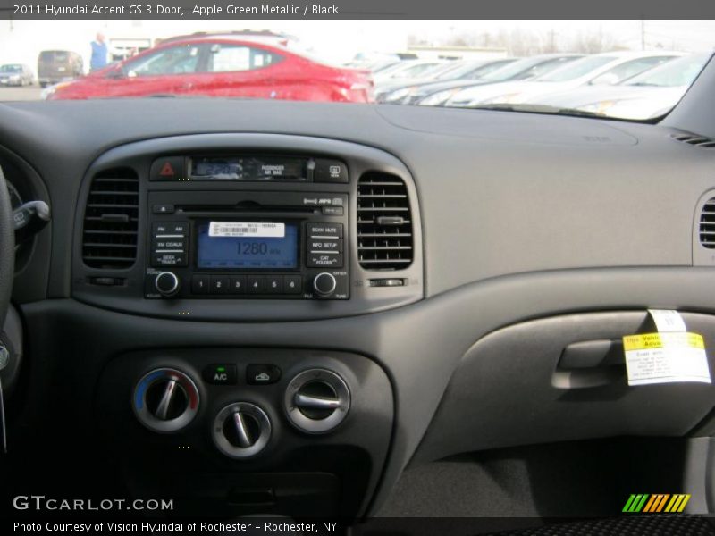 Apple Green Metallic / Black 2011 Hyundai Accent GS 3 Door